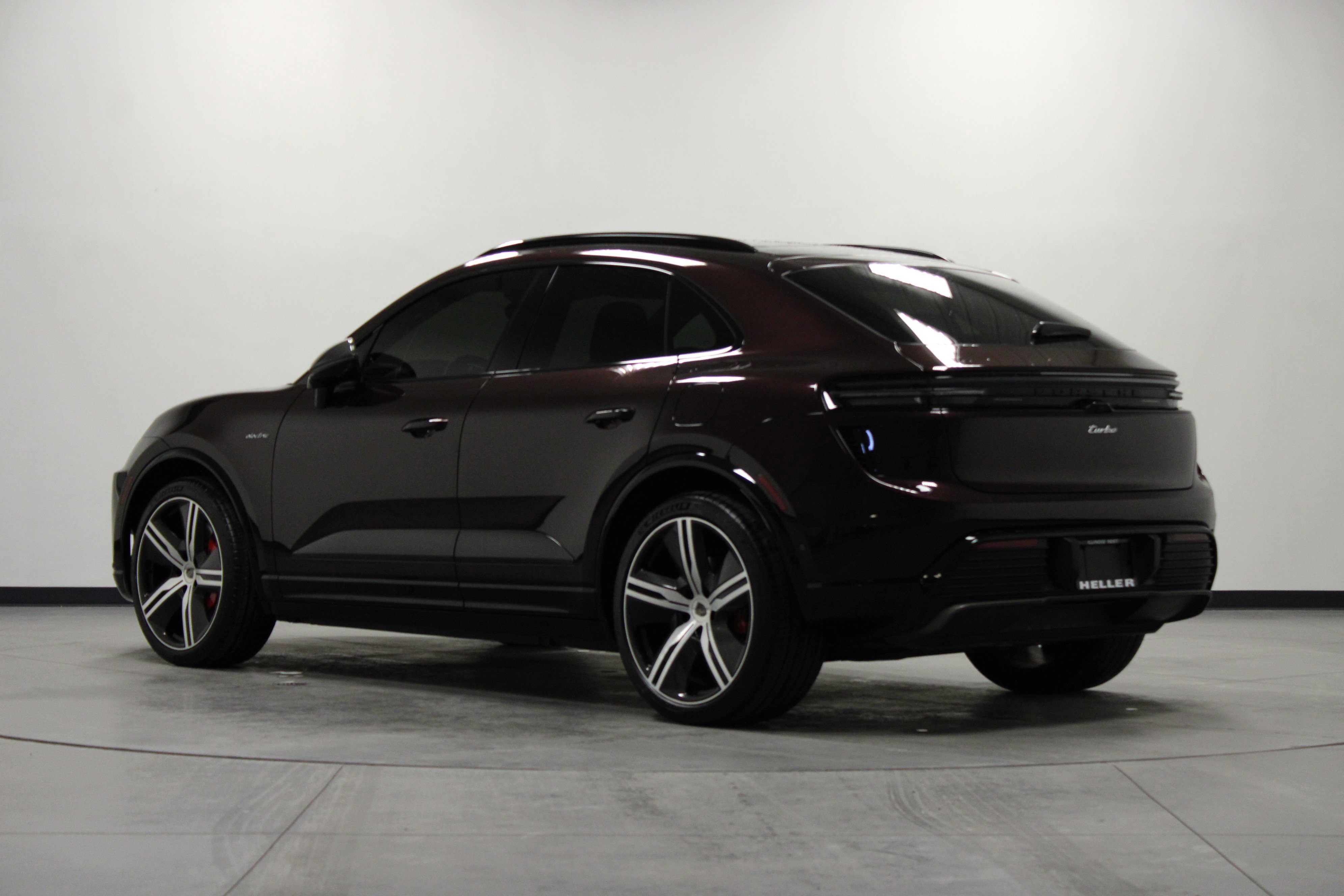 Used 2024 Copper Ruby Metallic Porsche Turbo image 6