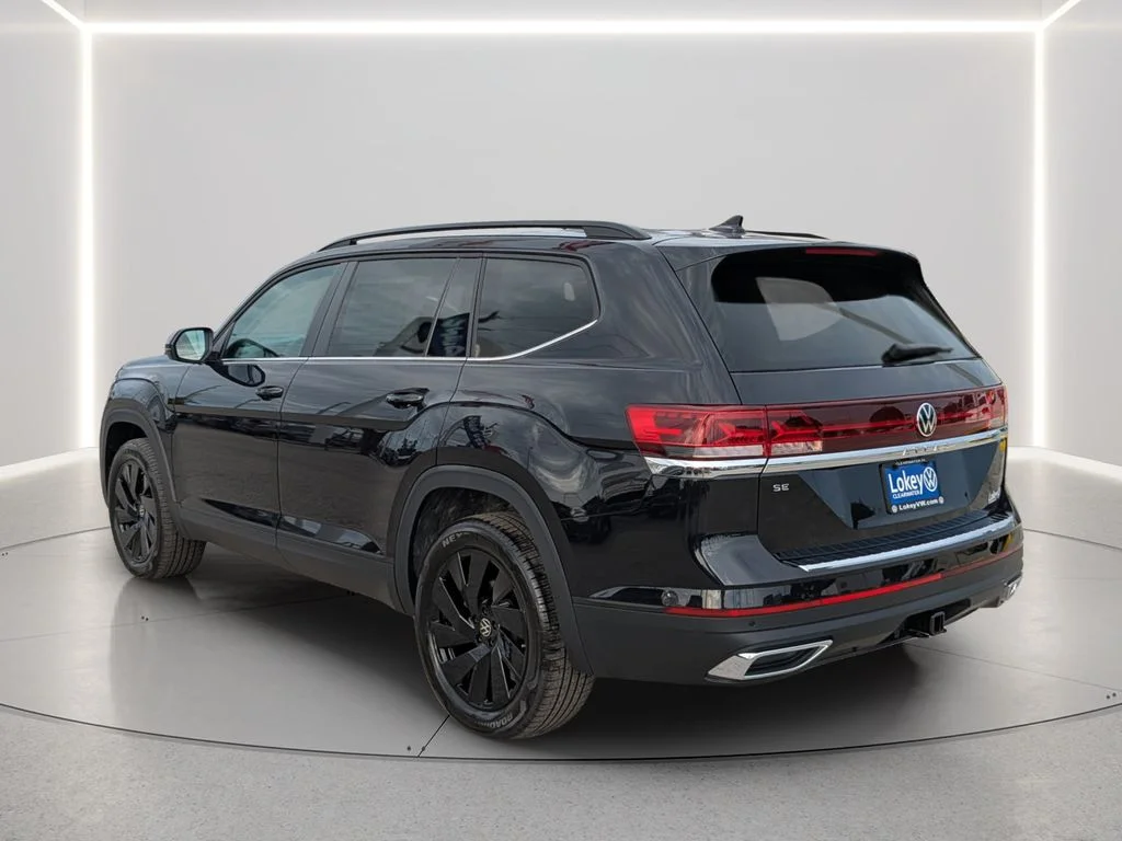 New 2026 Black Volkswagen 2.0T SE w/Technology image 4