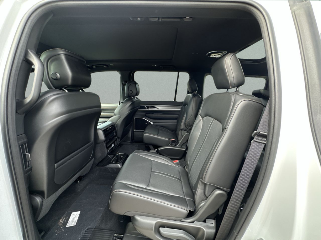 New 2026 Bright White Clearcoat Jeep  image 24