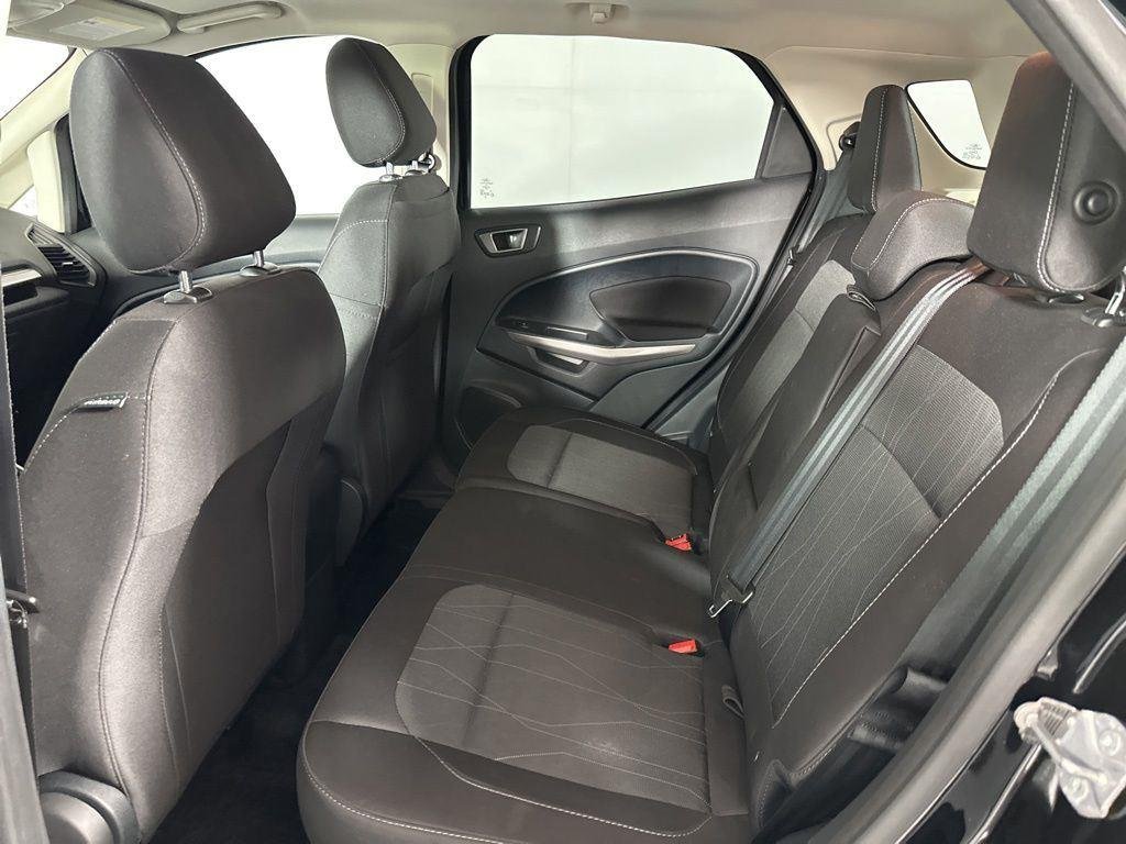 Used 2022 Shadow Black Ford SE image 24