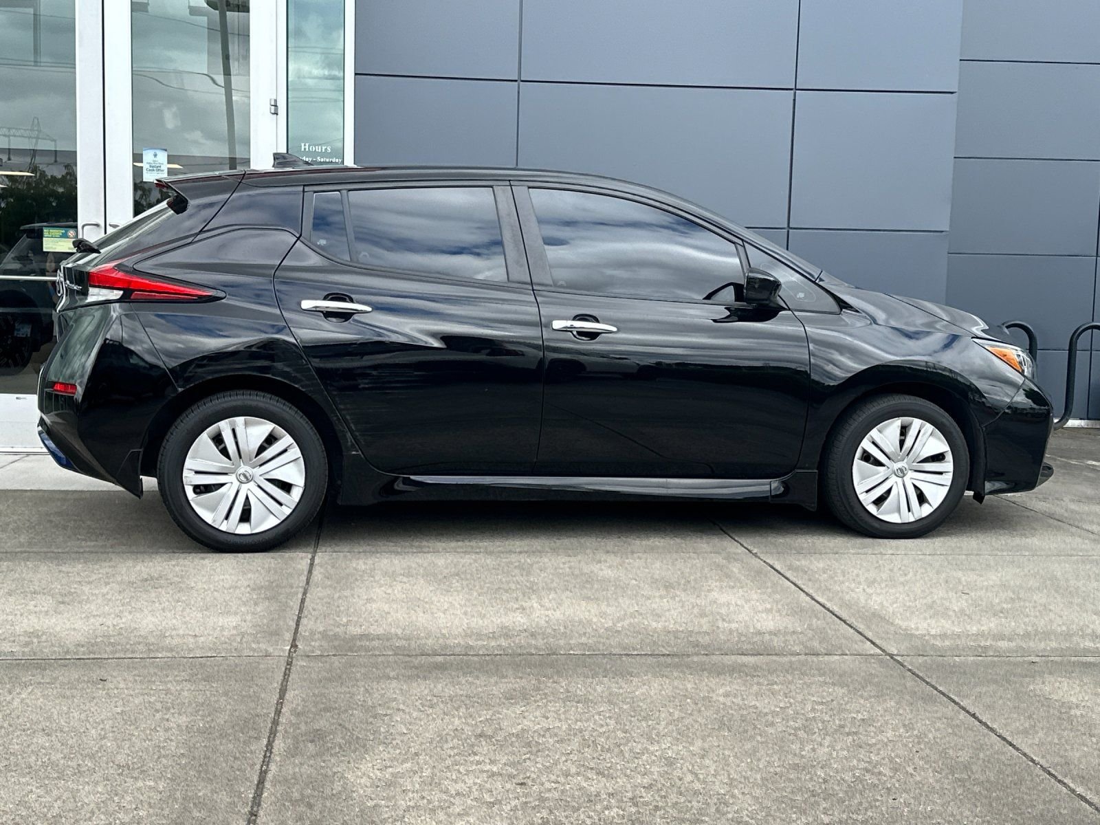 Used 2022 Super Black Nissan S image 2