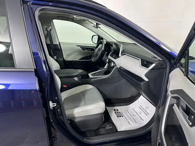 Used 2023 Blue Toyota XLE Premium image 10