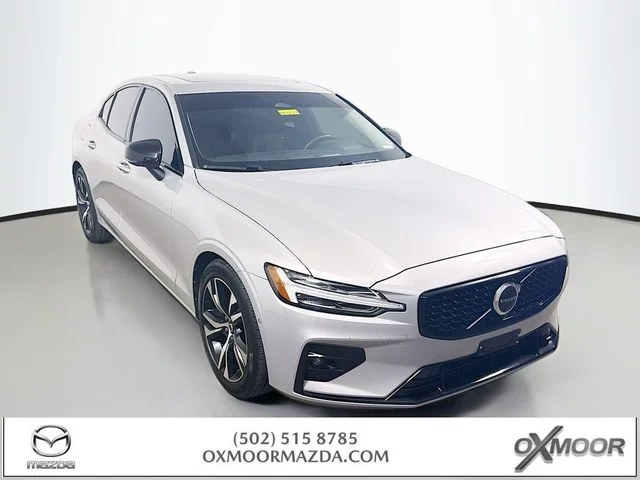 2024 Volvo S60 B5 Plus Dark Theme