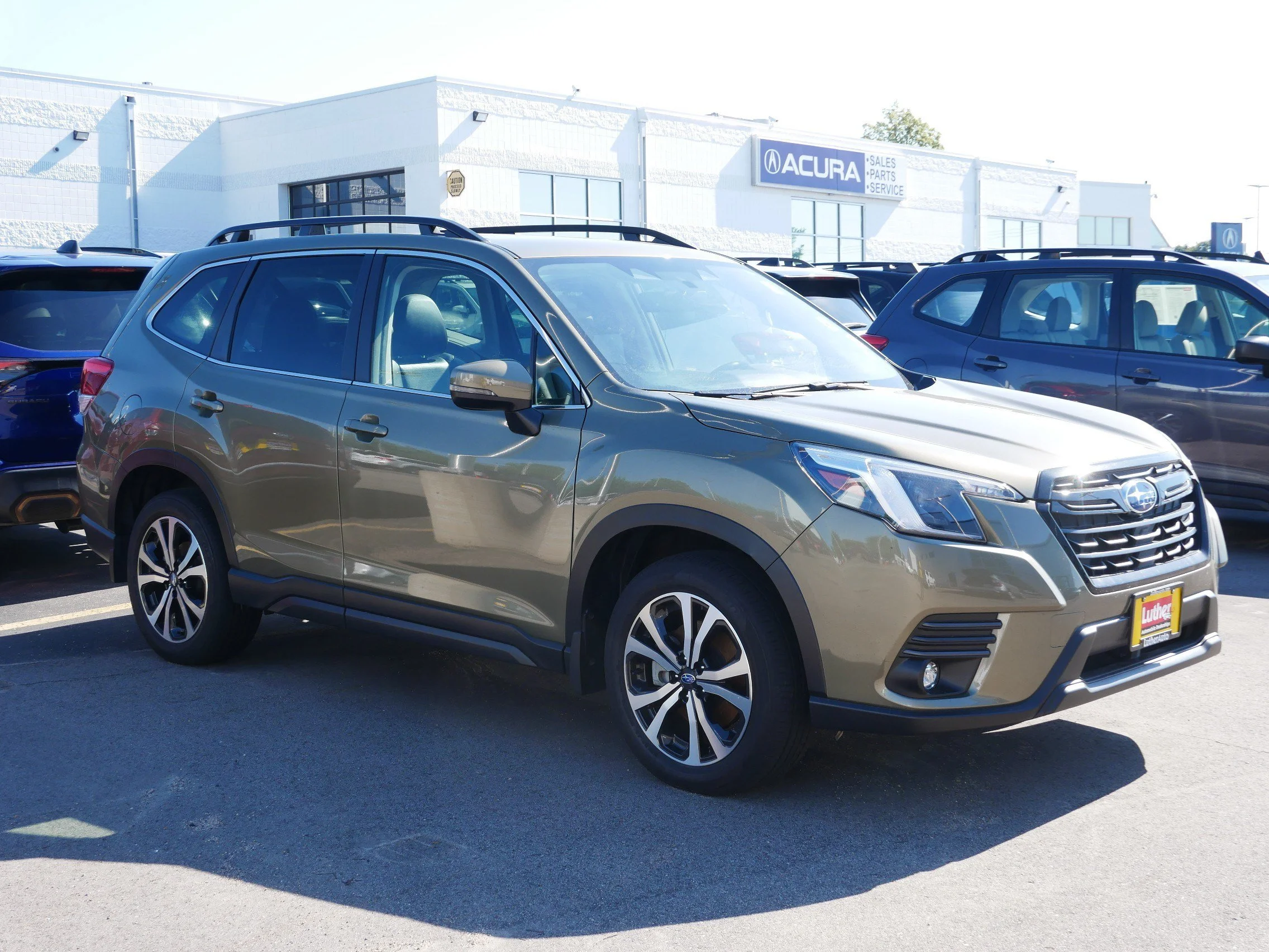 Used 2024 Autumn Green Metallic Subaru Limited image 4