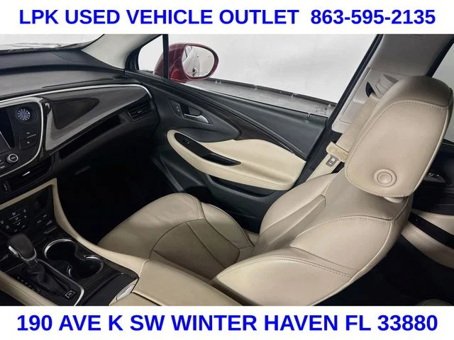 Used 2019 Red Buick Essence image 22