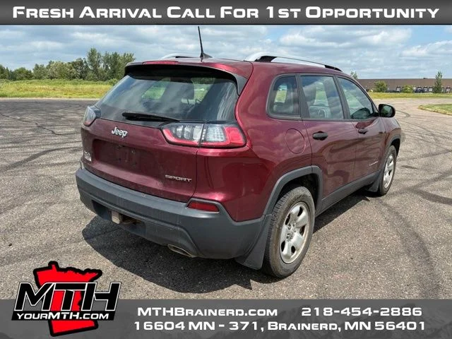 Used 2019 Red Jeep Sport image 8
