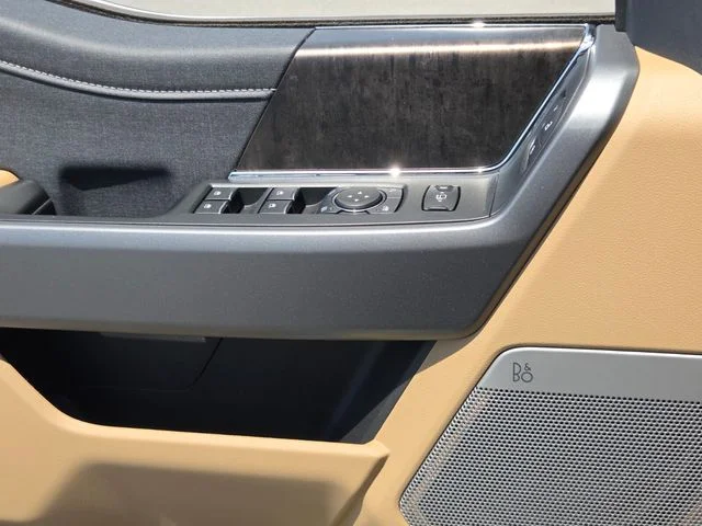 New 2026 Agate Black Metallic Ford F-250® Lariat® image 27
