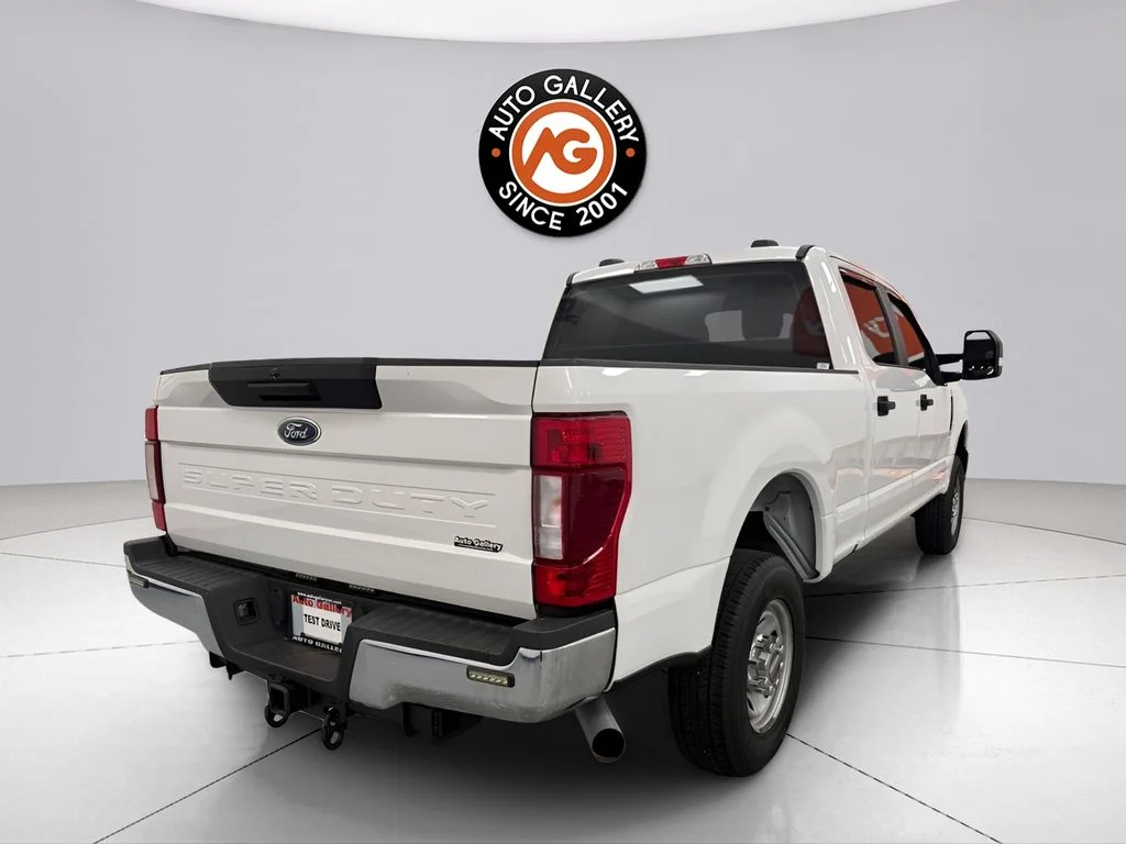 Used 2020 White Ford XL image 3