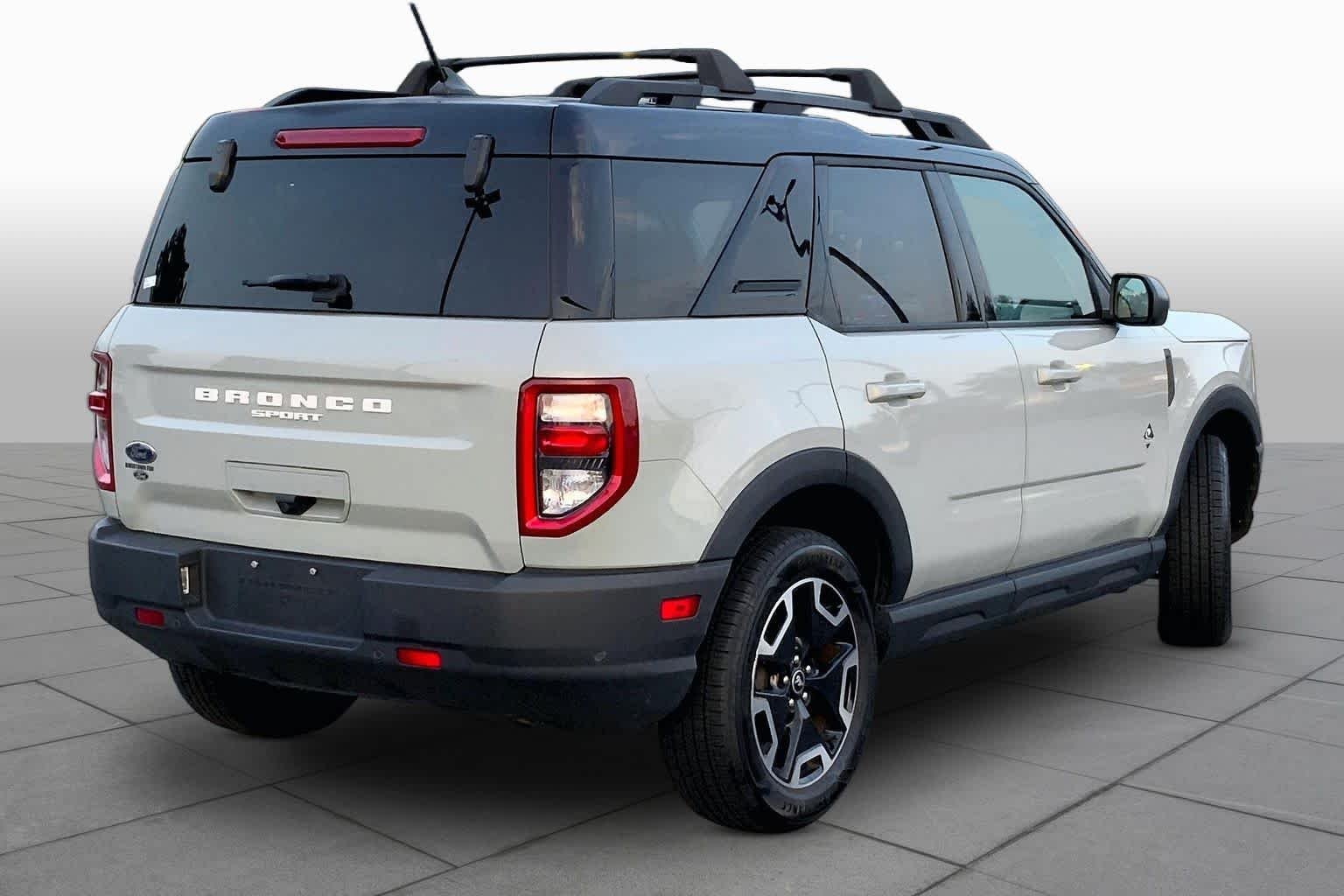Used 2024 Cactus Gray Ford Outer Banks image 13