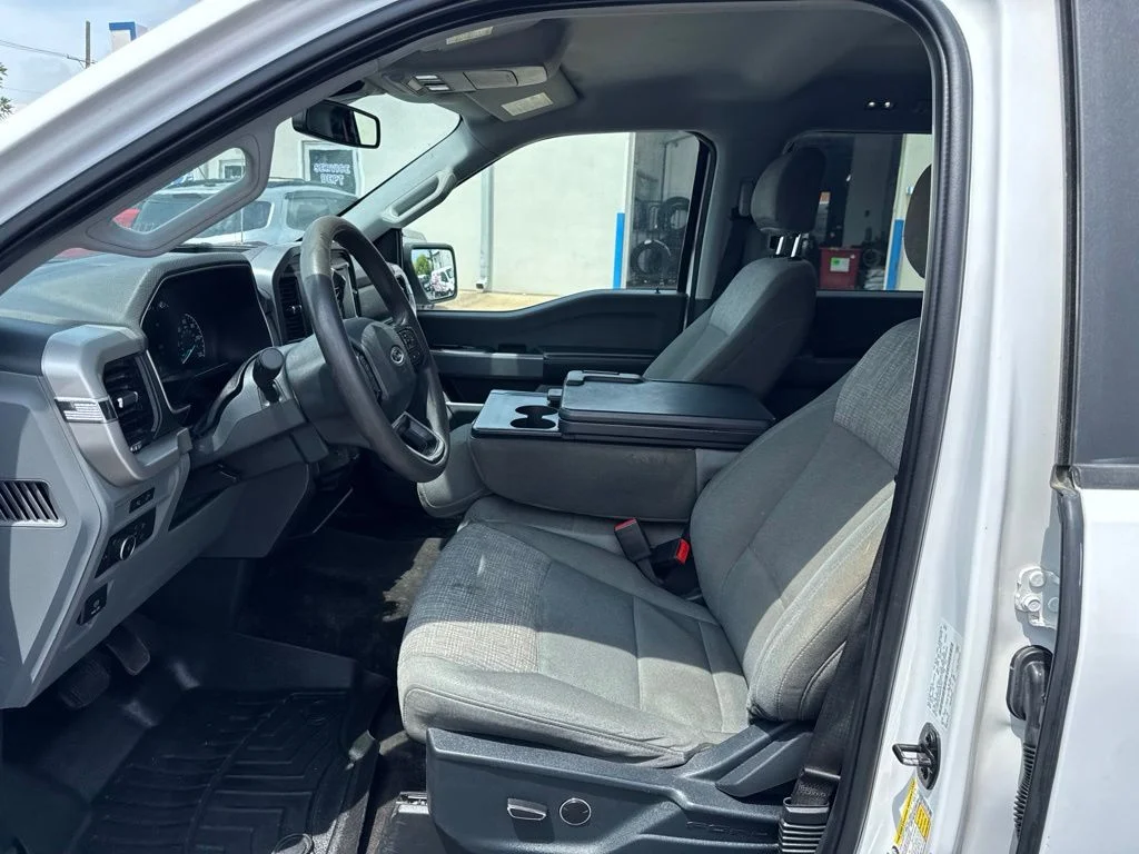 Used 2021 Oxford White Ford XLT image 9