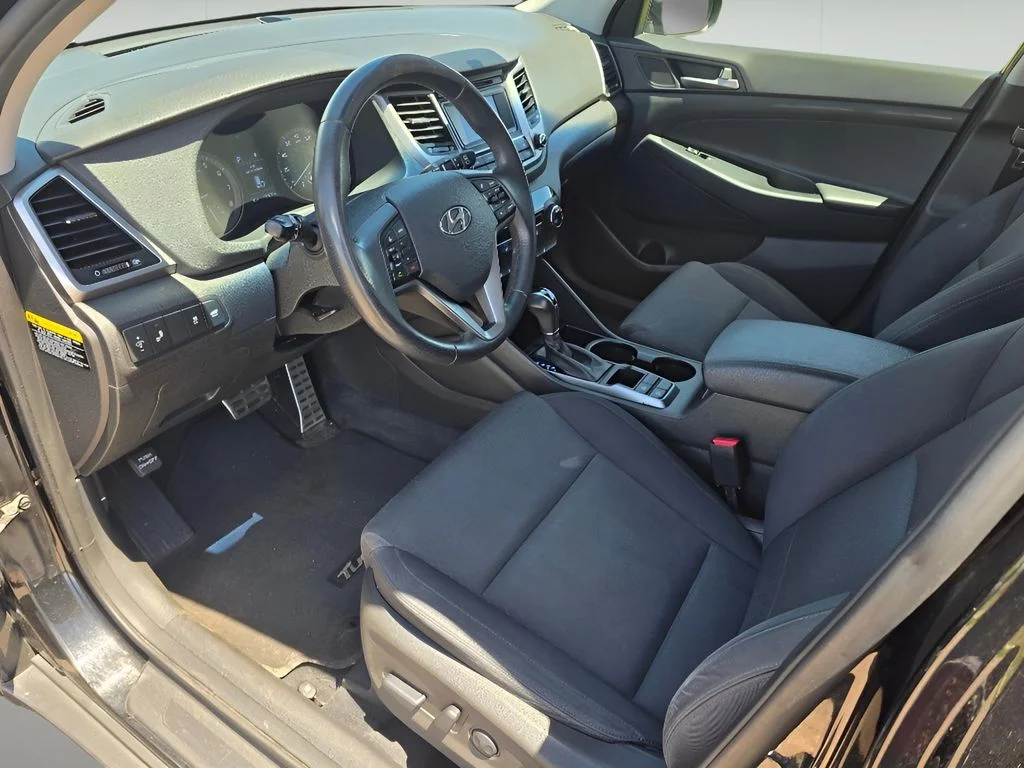Used 2017 Black Noir Pearl Hyundai Night image 23