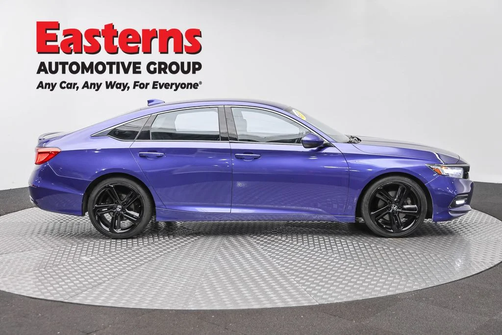 Used 2018 Blue Honda Sport image 4