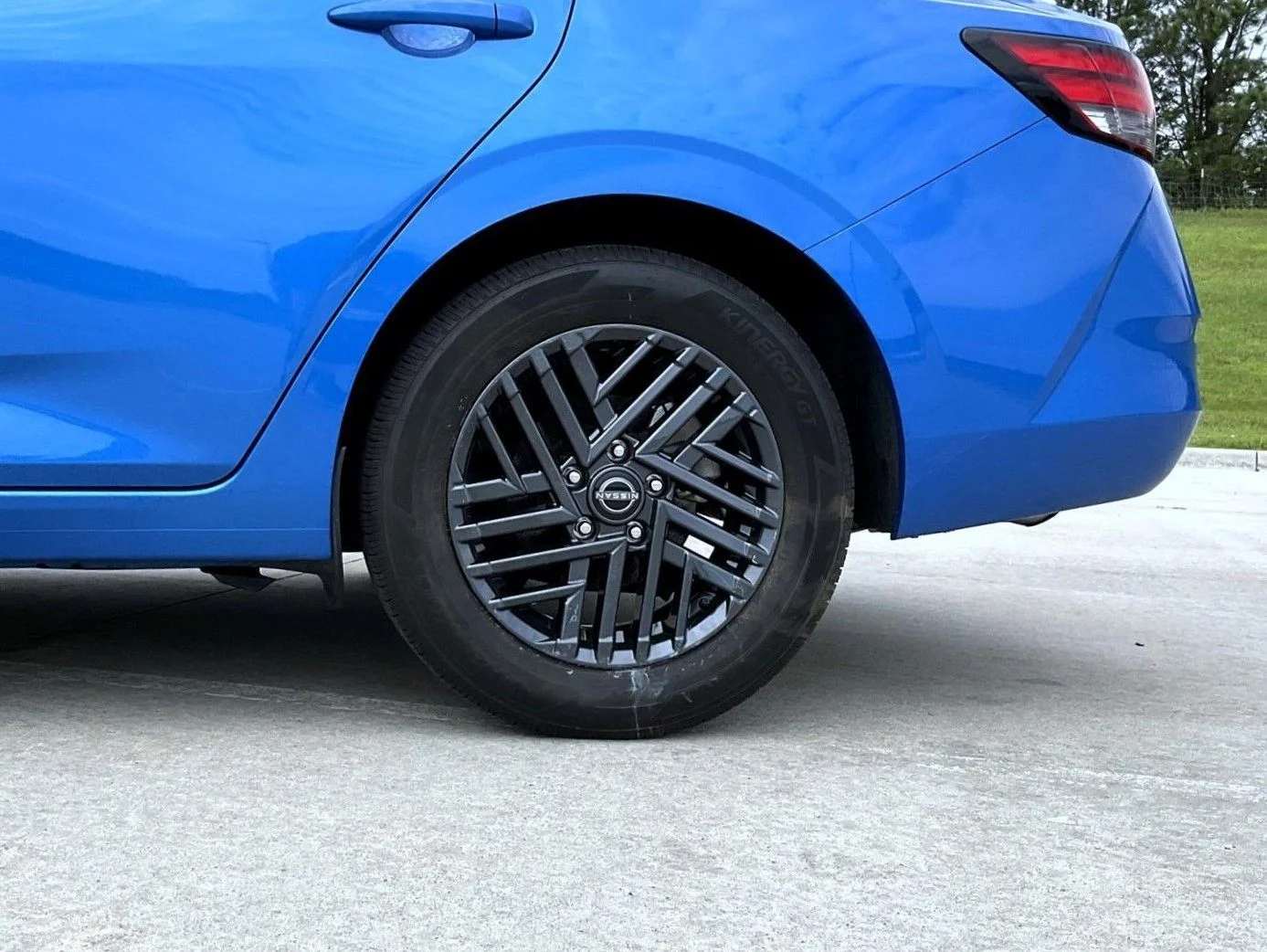Used 2023 Blue Nissan SV image 23