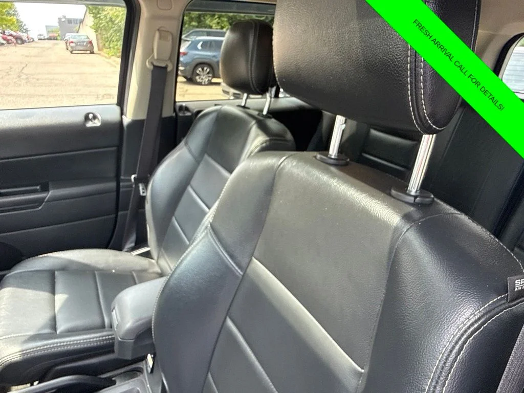 Used 2016 Gray Jeep Latitude image 18