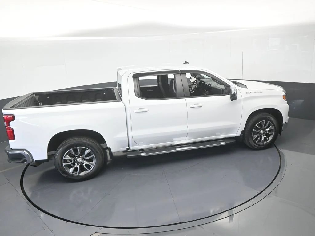 Used 2022 Summit White Chevrolet LT image 52