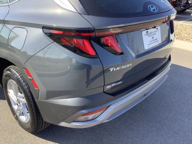 2025 Hyundai Tucson SE - Photo 25