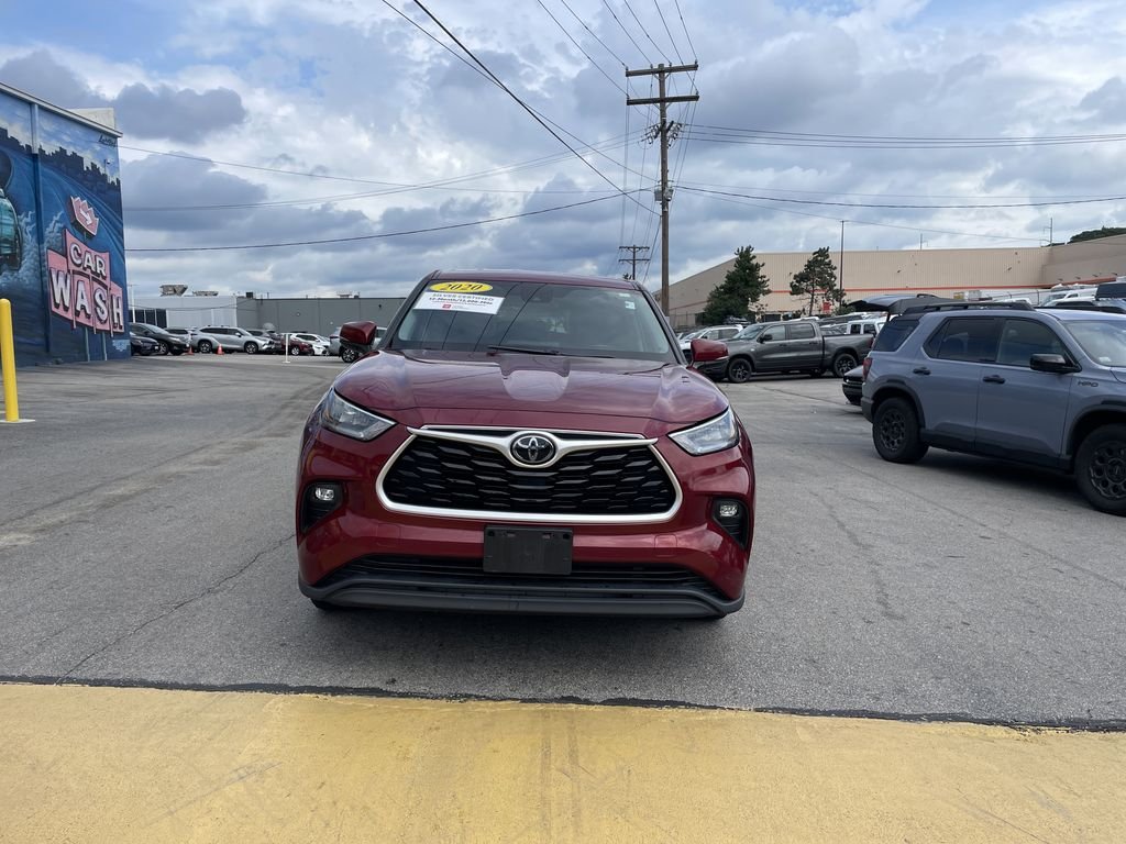 Used 2020 Red Toyota LE image 5