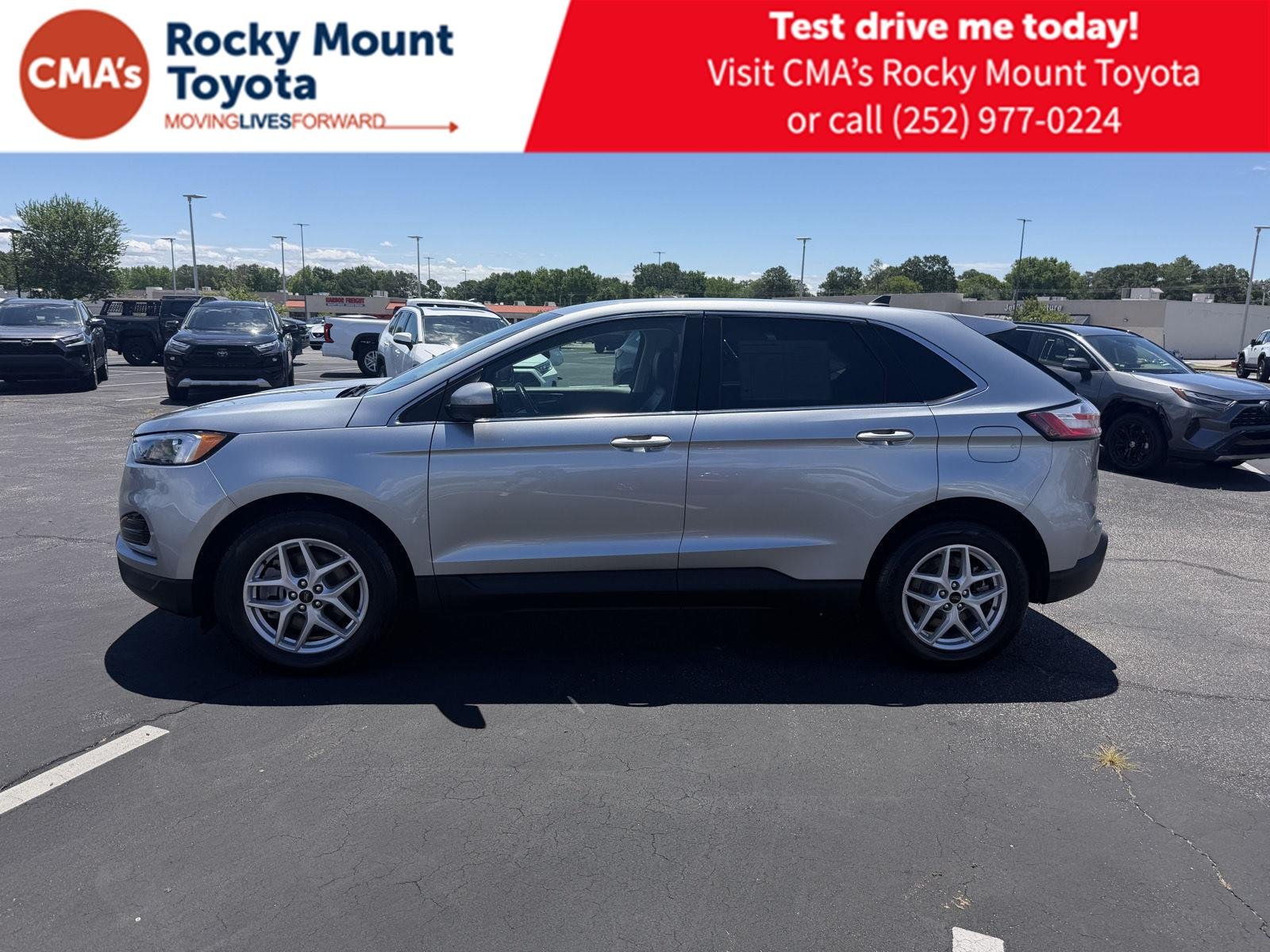 Used 2024 Iconic Silver Ford SEL image 4