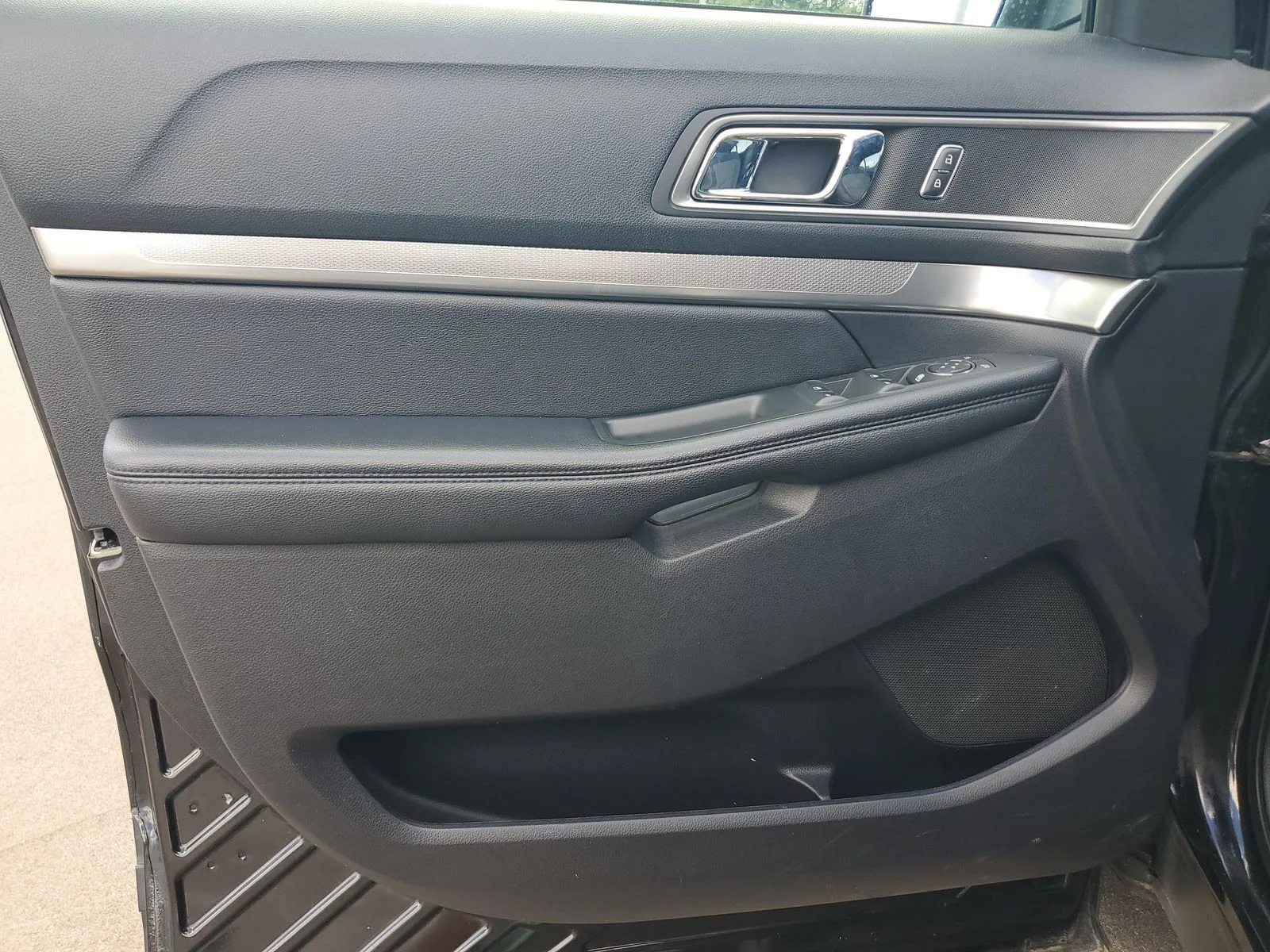 Used 2019 Black Ford XLT image 10