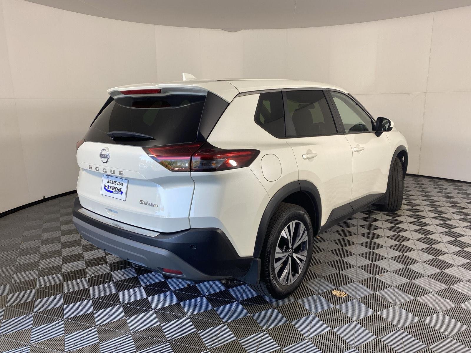 Used 2023 Pearl White Tricoat Nissan SV image 6