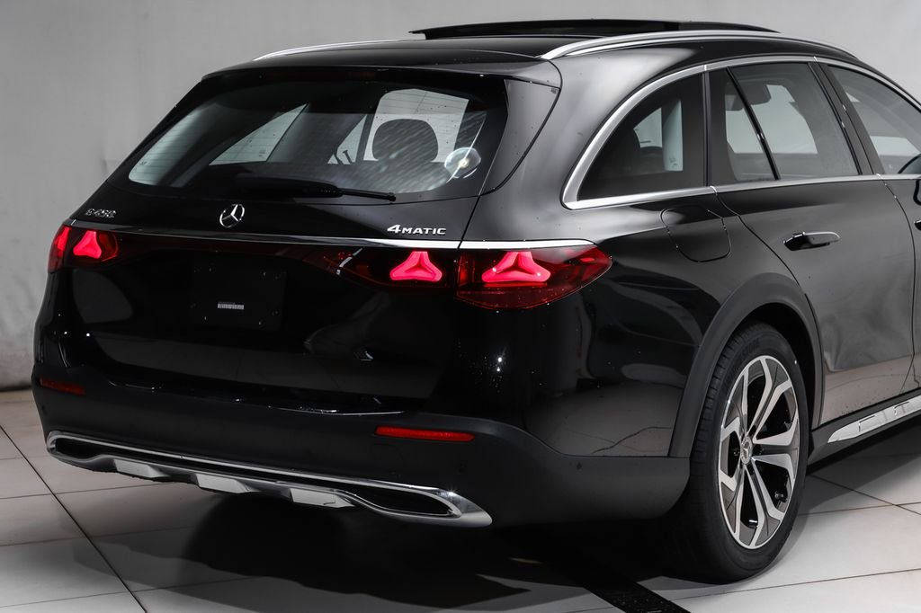 New 2026 Obsidian Black Metallic Mercedes-Benz E 450 image 4