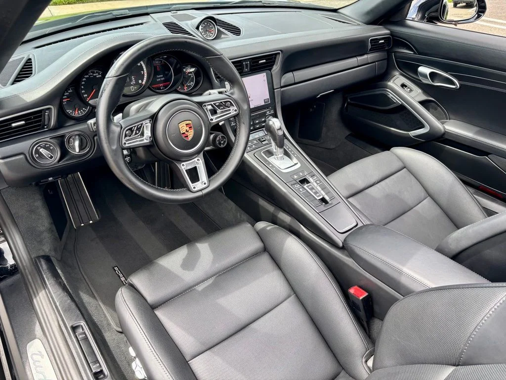 2017 Porsche 911 Turbo - Photo 20