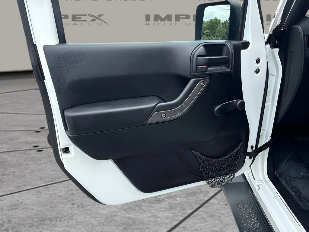 Used 2015 White Jeep Sport image 13