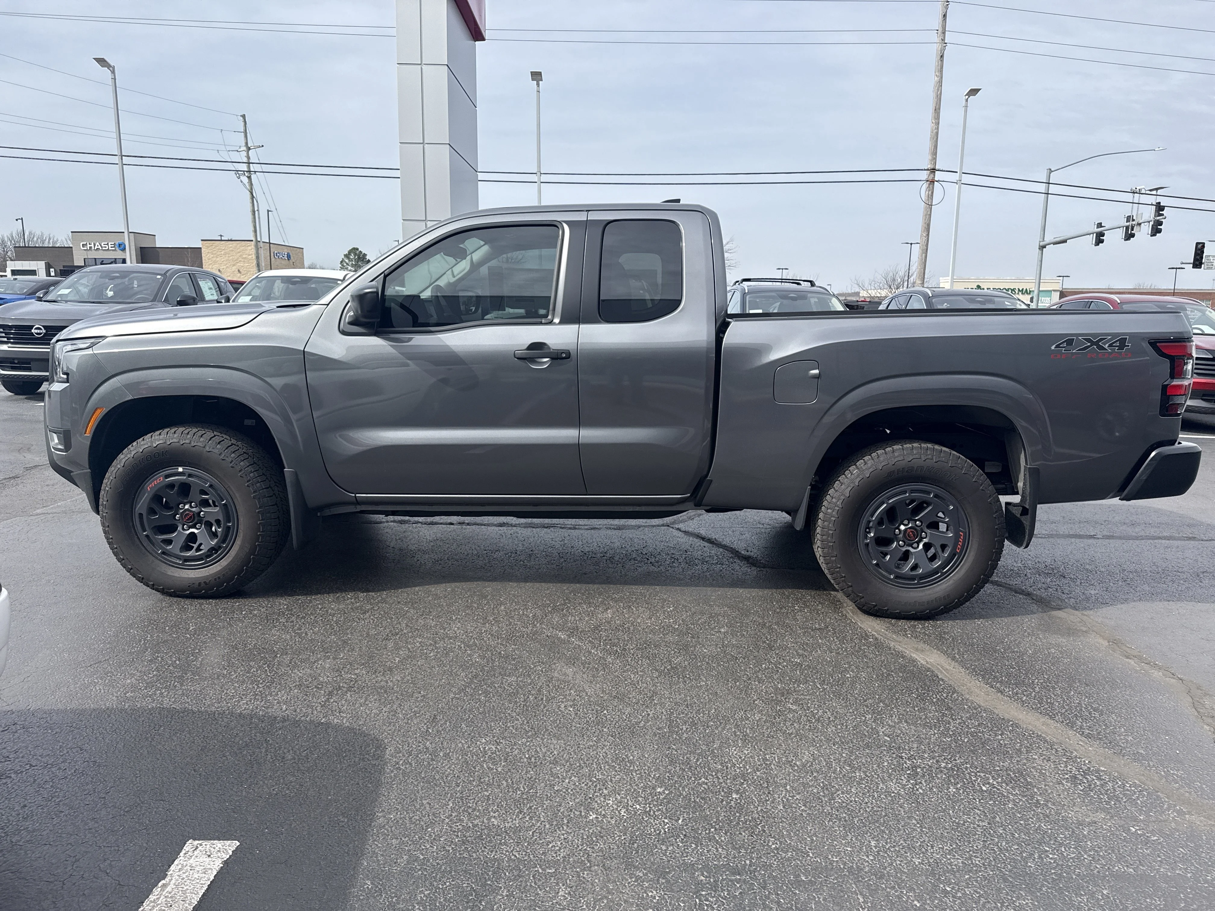 2026 Nissan Frontier S - Photo 11