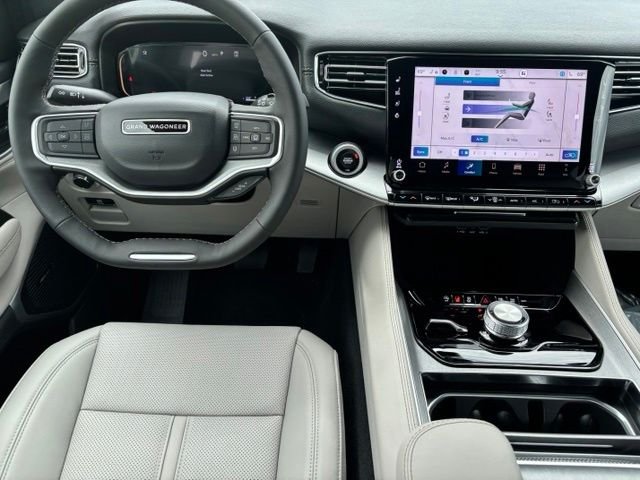 New 2026 Bright White Clear-Coat Exterior Paint Jeep Limited Altitude image 19