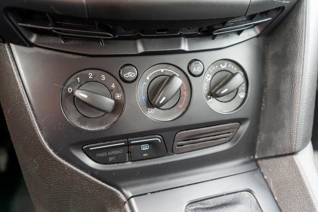 Used 2014 White Ford S image 21