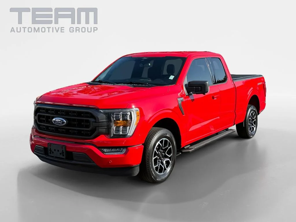 Used 2021 Red Ford XLT image 3
