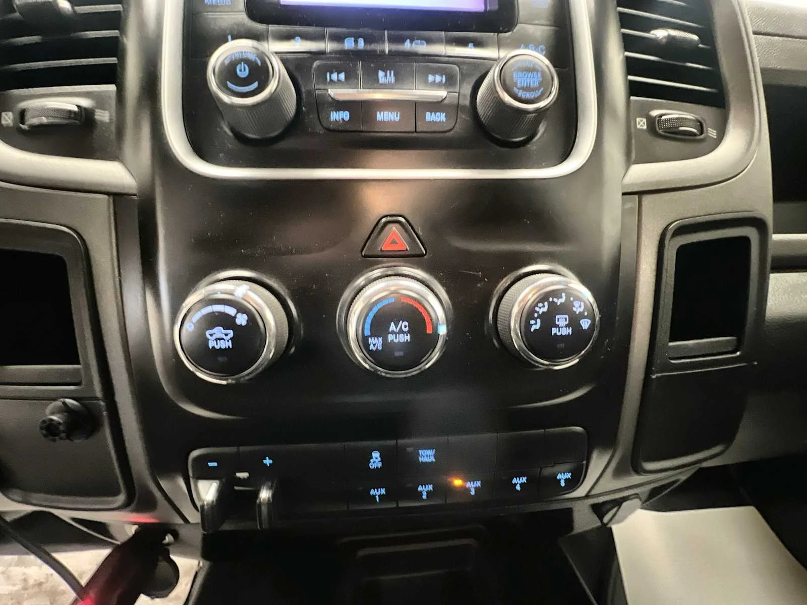 Used 2016 Bright White Clearcoat Ram Tradesman image 16