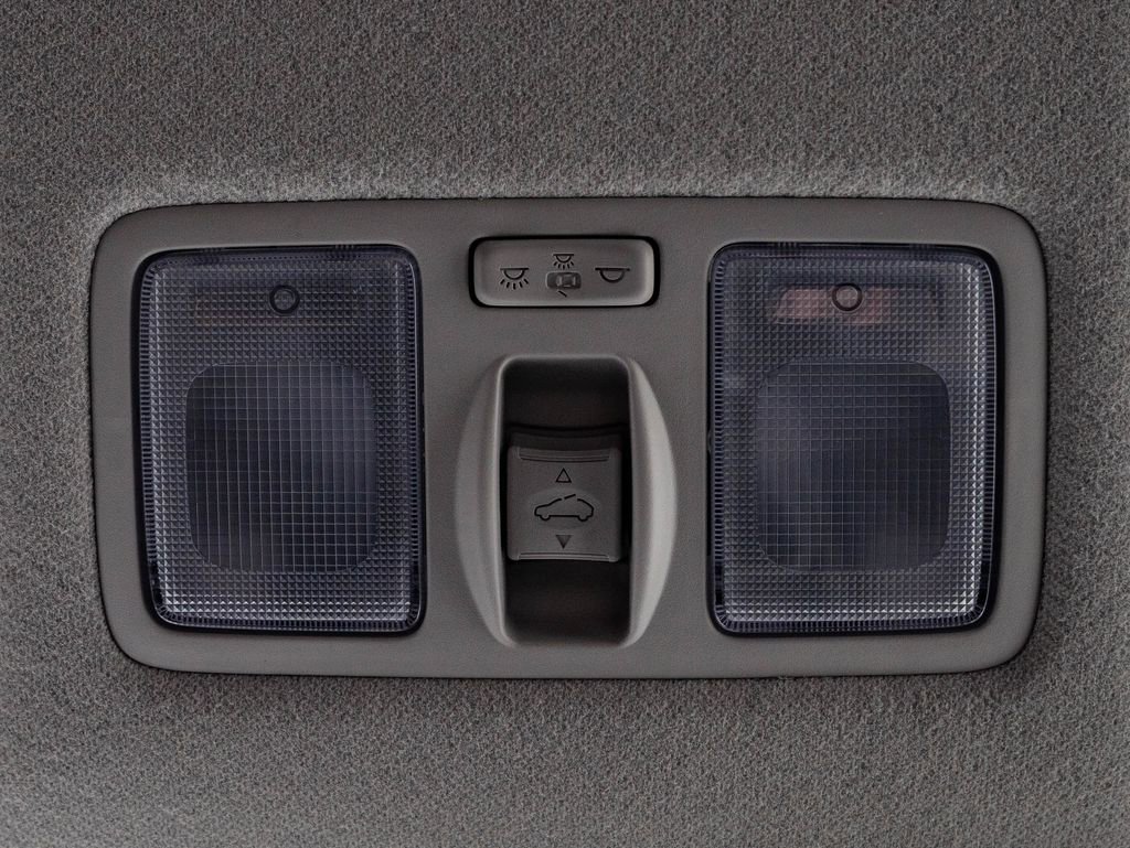 Used 2025 Mirage Green Hyundai SEL image 35