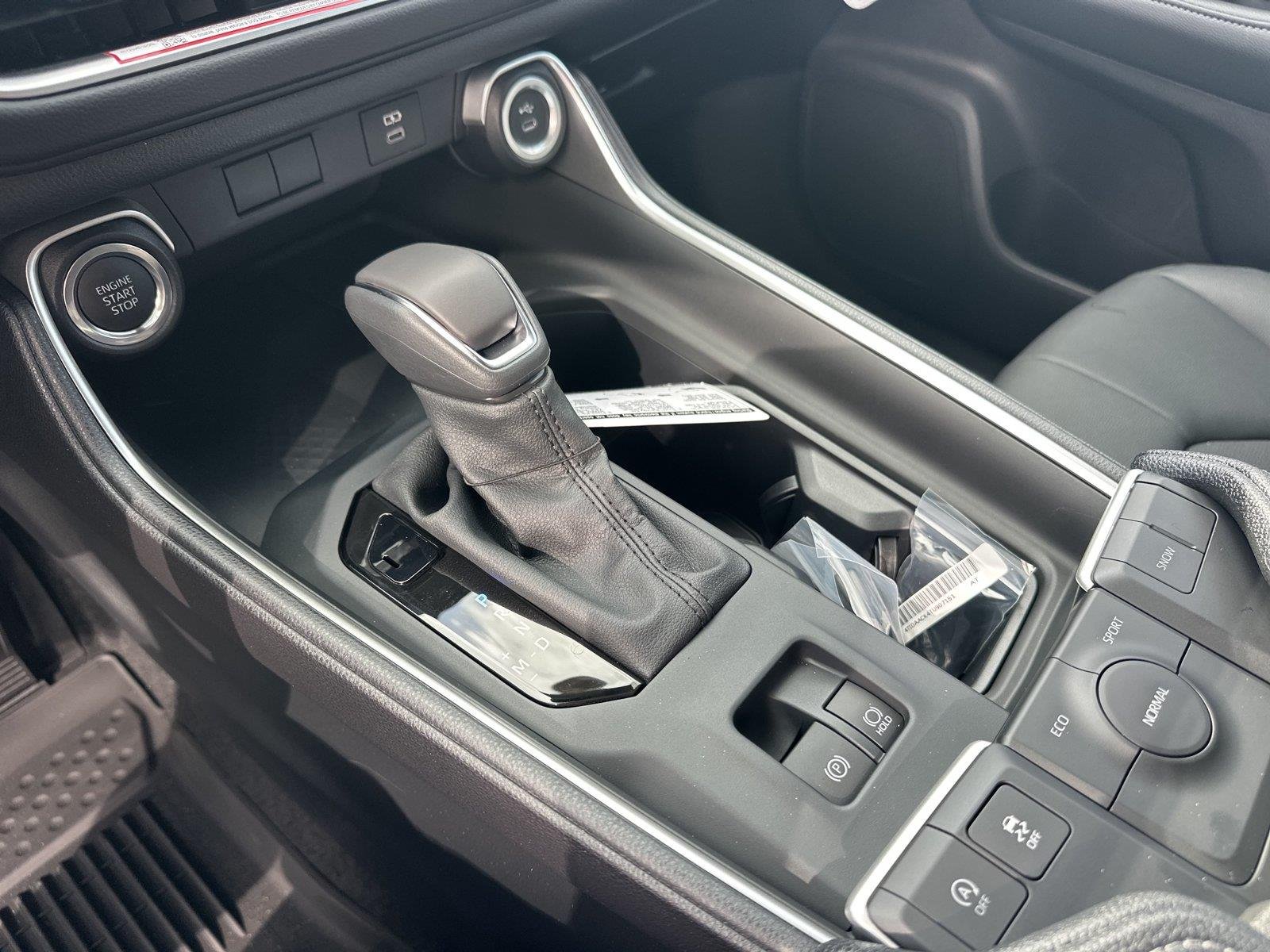 New 2026 Wind Chill Pearl <sup>1</sup> Toyota  XLE image 15