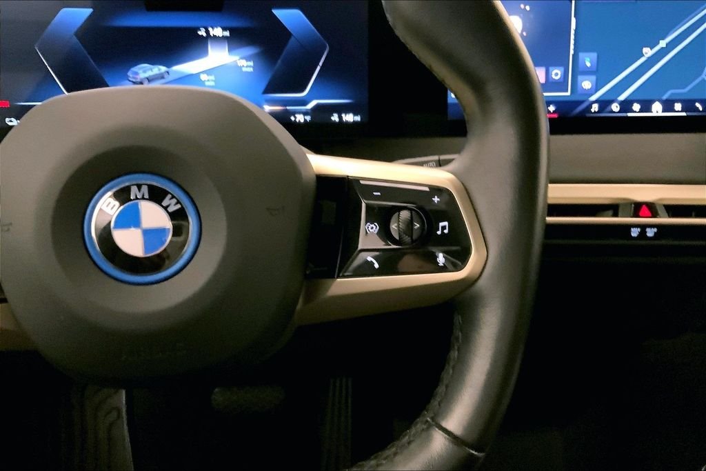 Used 2024 Blue BMW xDrive50 image 18