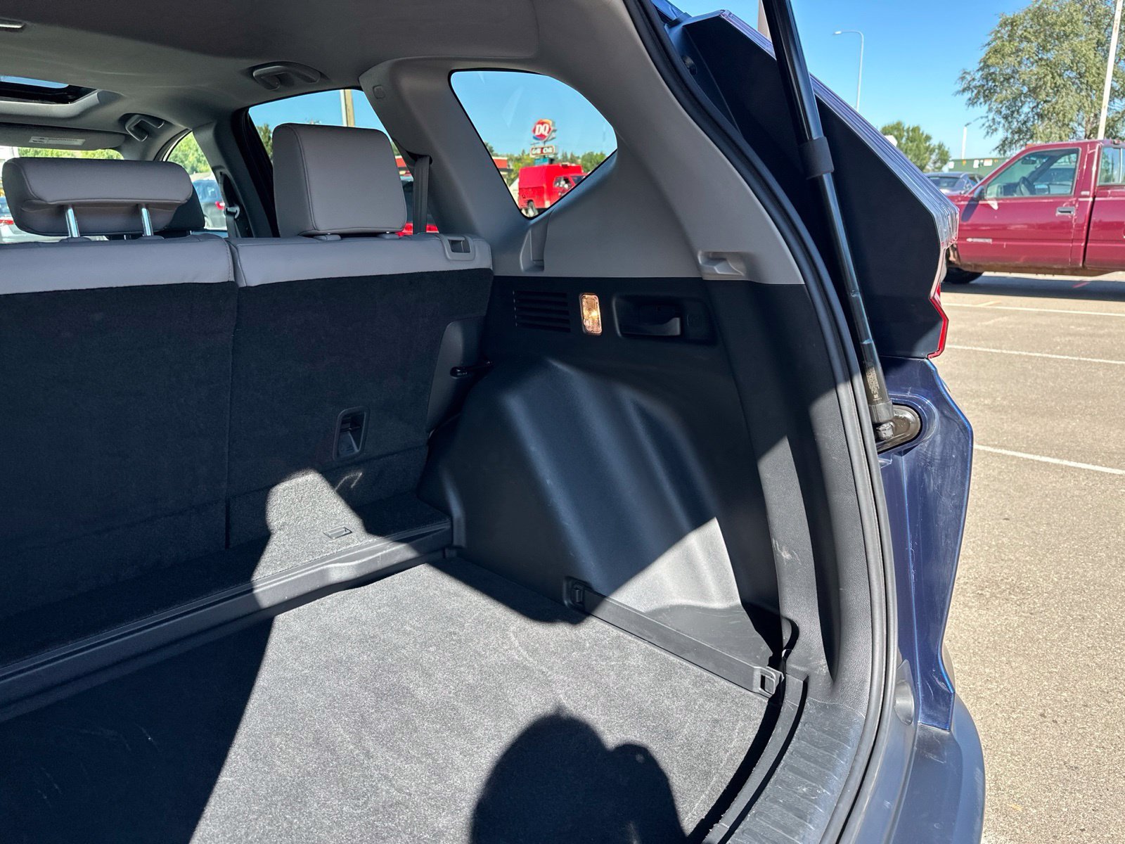 Used 2017 Blue Honda EX-L image 27