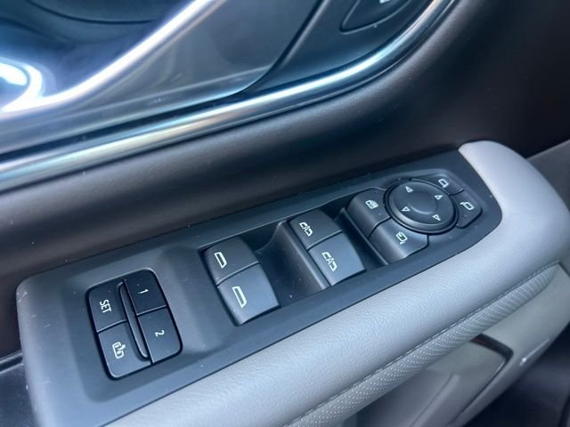 Used 2021 White GMC SLT image 15