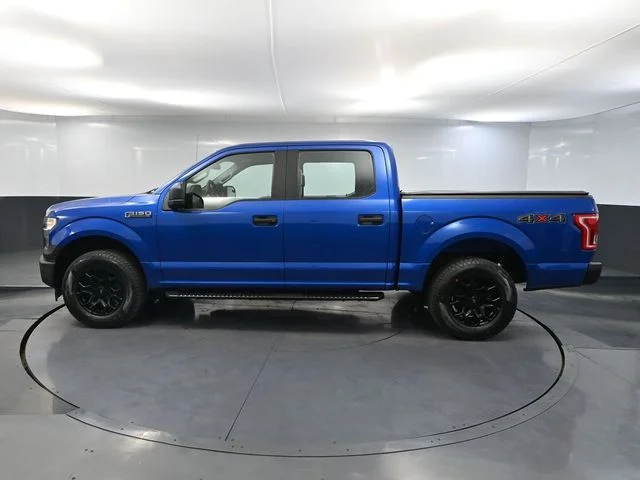 Used 2017 Blue Ford XL image 11