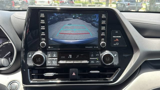 Used 2022 Moon Dust Toyota XLE image 24