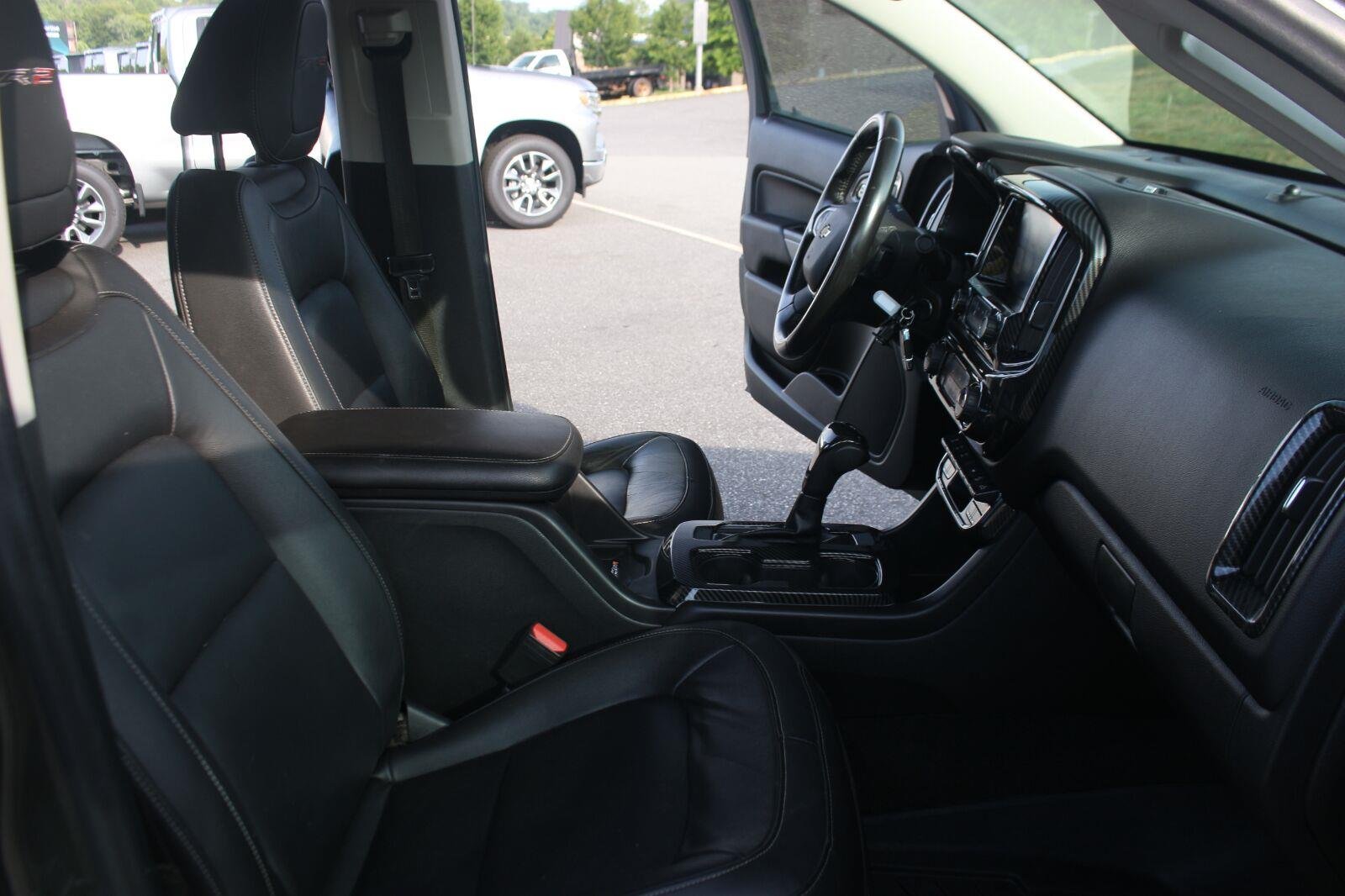 Used 2018 DEEPWOOD GREEN METALLIC Chevrolet 4WD ZR2 image 34
