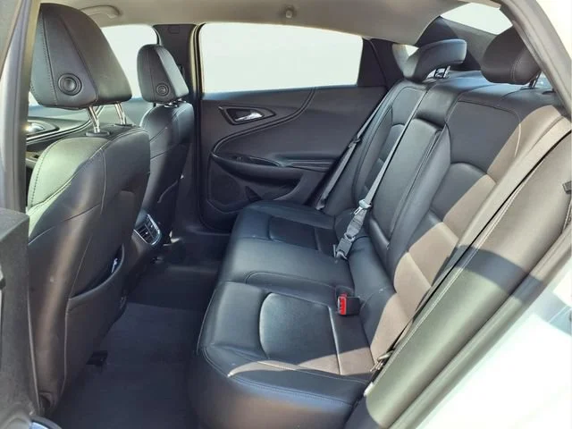 Used 2024 Summit White Chevrolet 2LT image 23