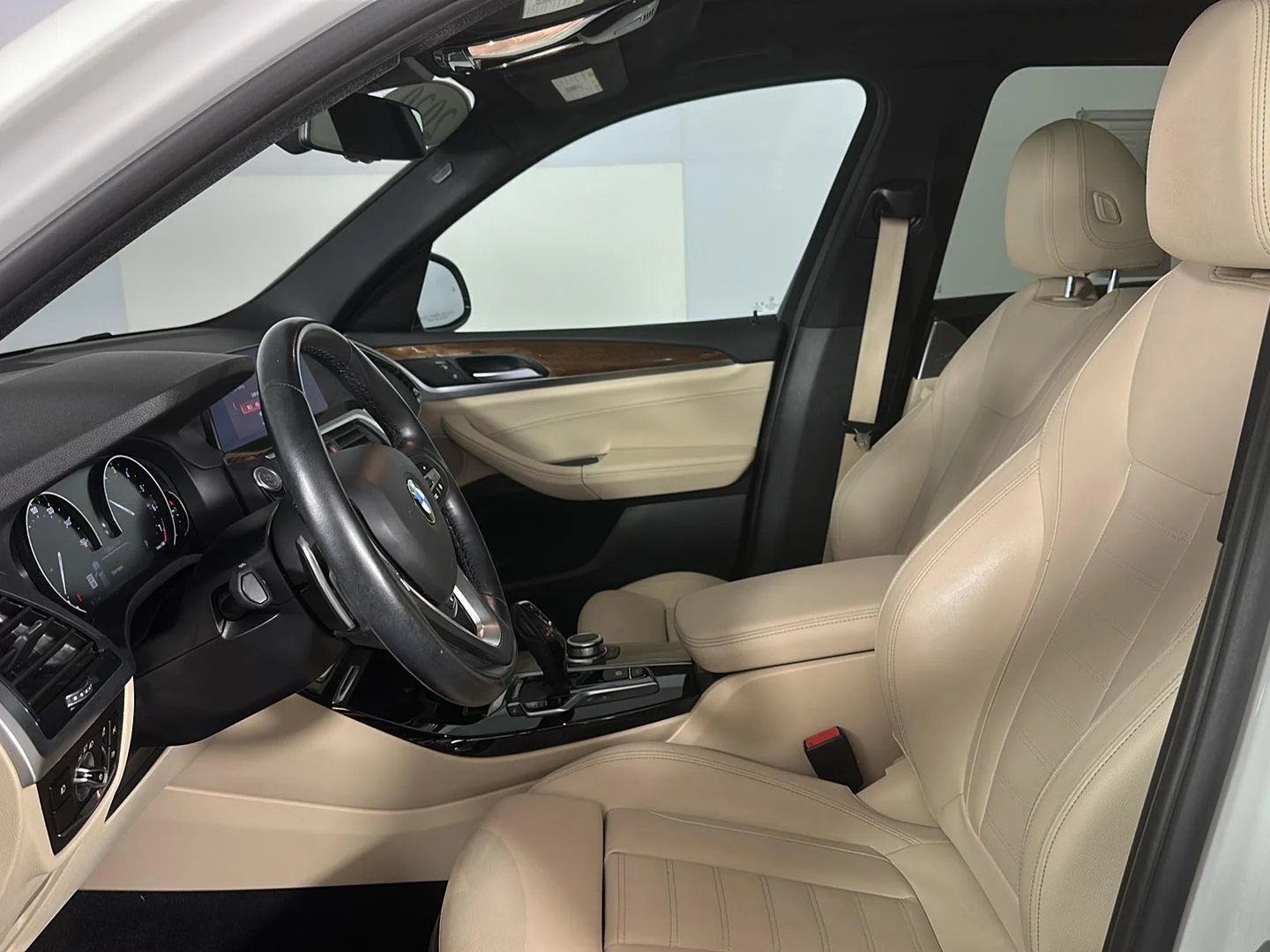 Used 2020 Alpine White BMW xDrive30i image 6