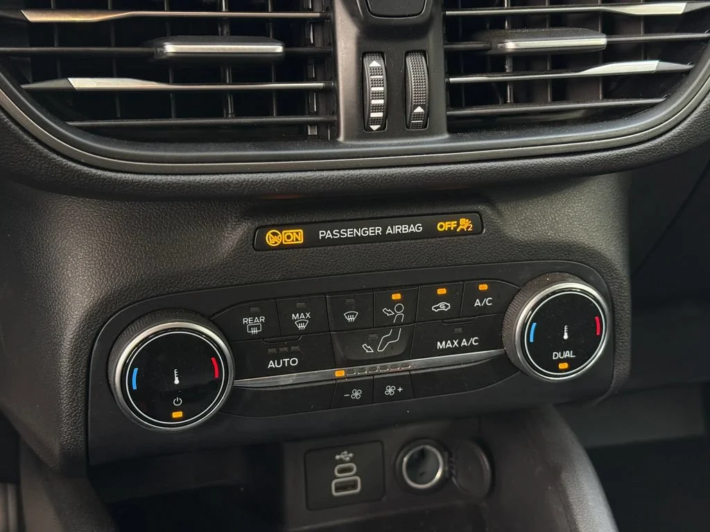 Used 2025  Ford Active image 28