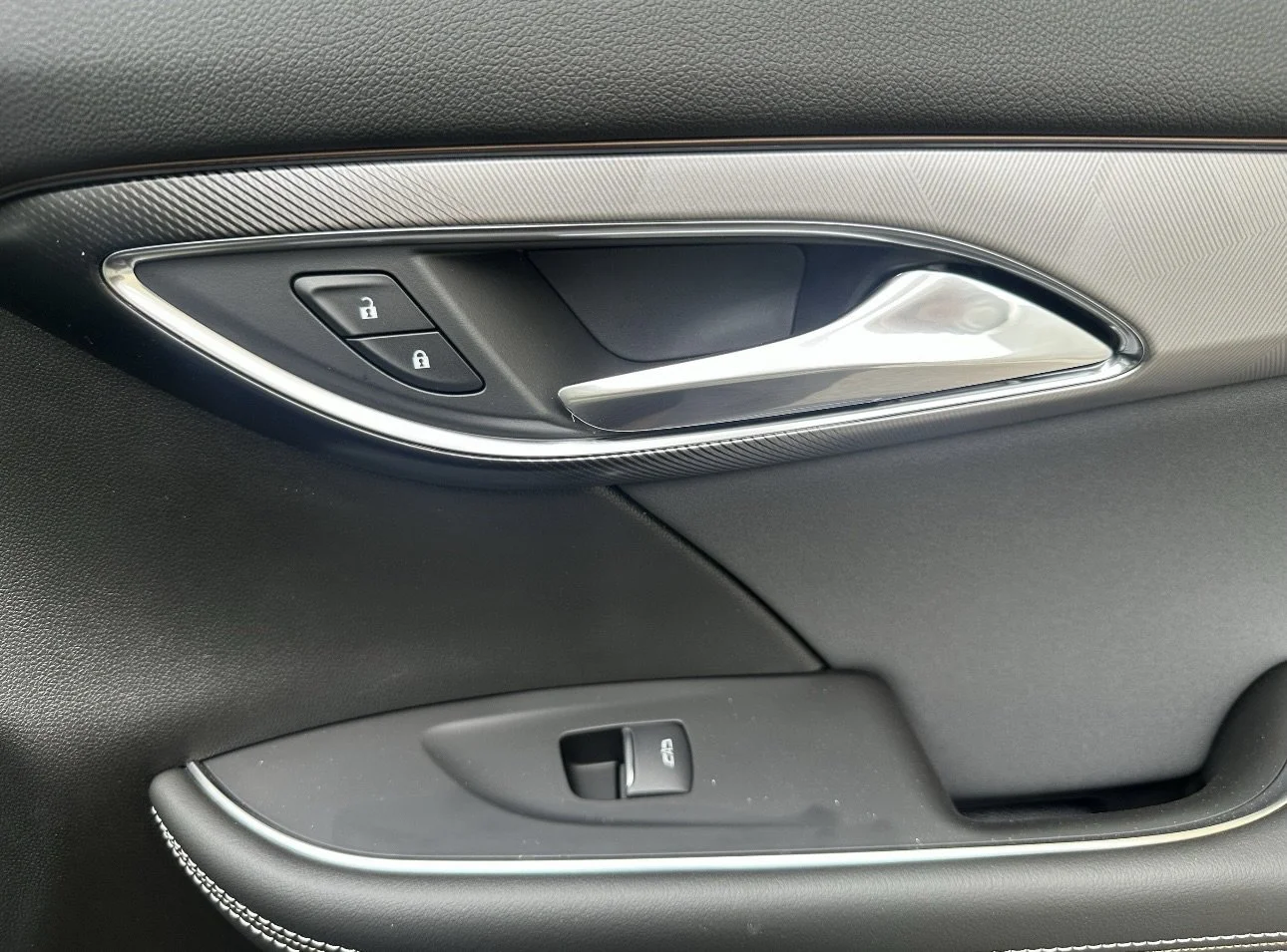 New 2026 Ebony Twilight Metallic Buick Sport Touring image 20