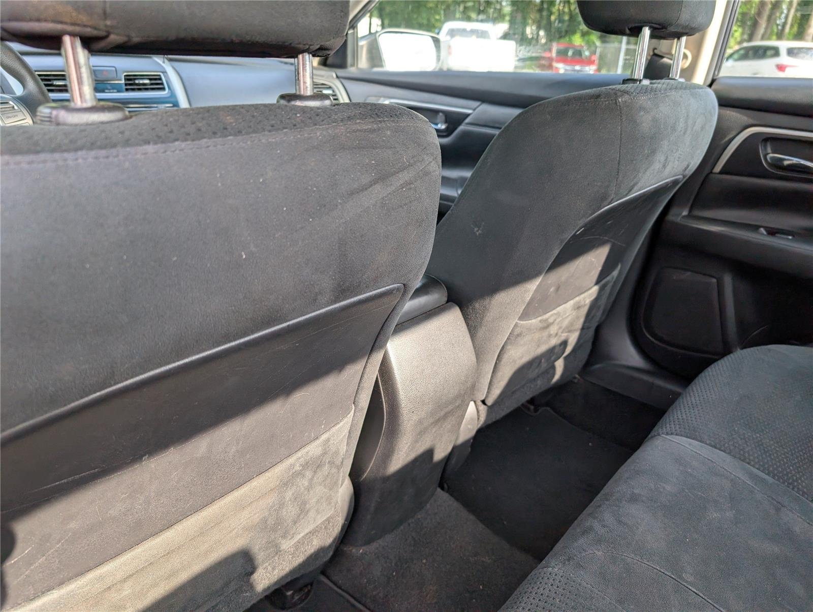 Used 2015 Storm Nissan 2.5 S image 31