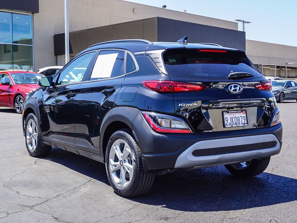 Used 2023 Black Hyundai SEL image 5