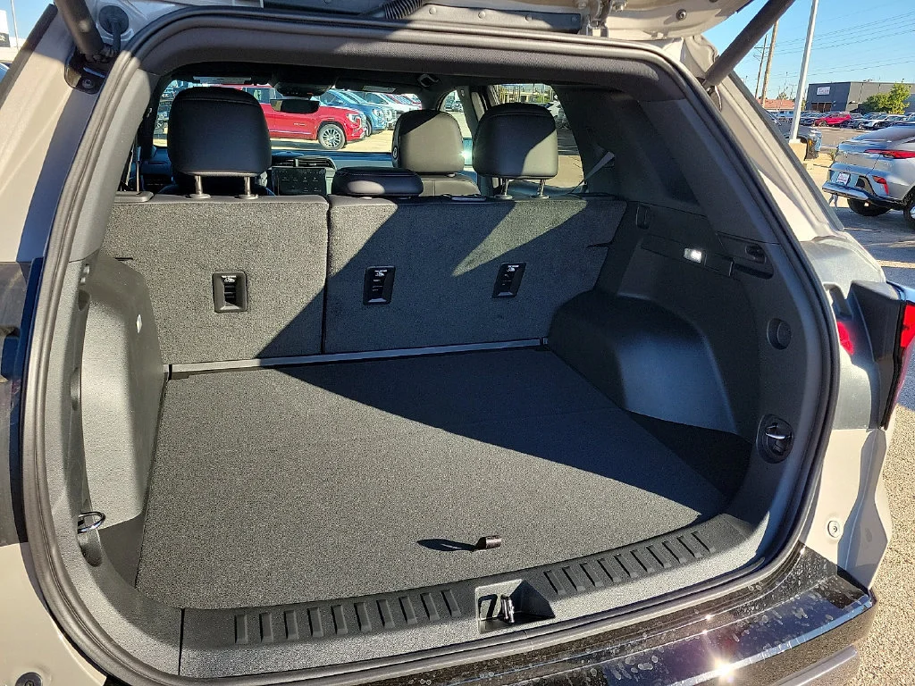 2027 GMC Terrain AT4 - Photo 15