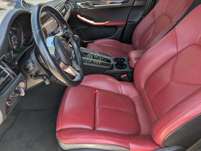 Used 2020 White Porsche Base image 8