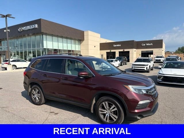Used 2017 Red Honda EX-L image 30