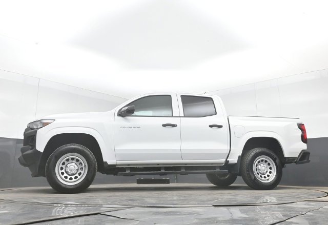 Used 2025 White Chevrolet Work Truck image 41